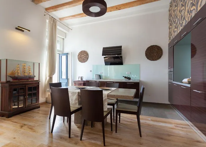 Luxury Beachfront Apartment Banje