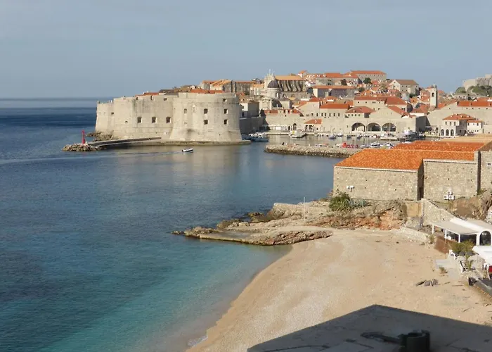 Luxury Beachfront Apartment Banje