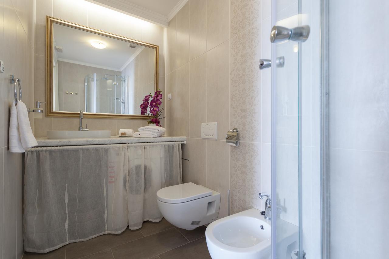 Apartment Luxury Beachfront Banje *